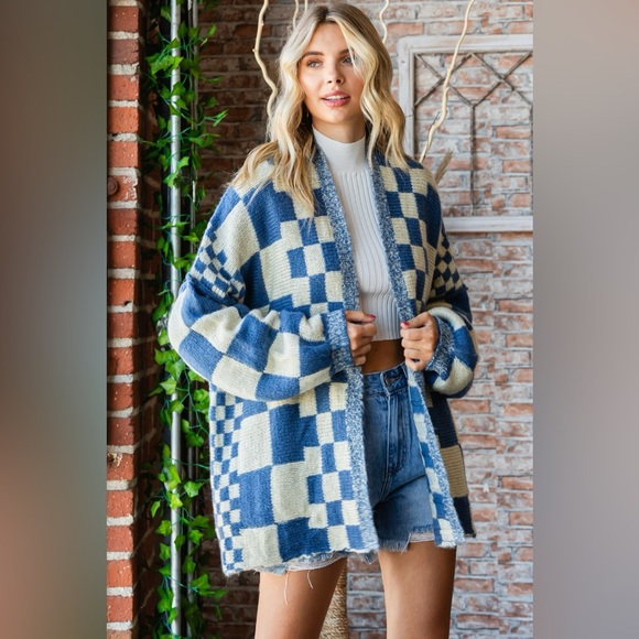 Veveret Blue and Cream Checkered Women's Sweater size L - Picture 6 of 6